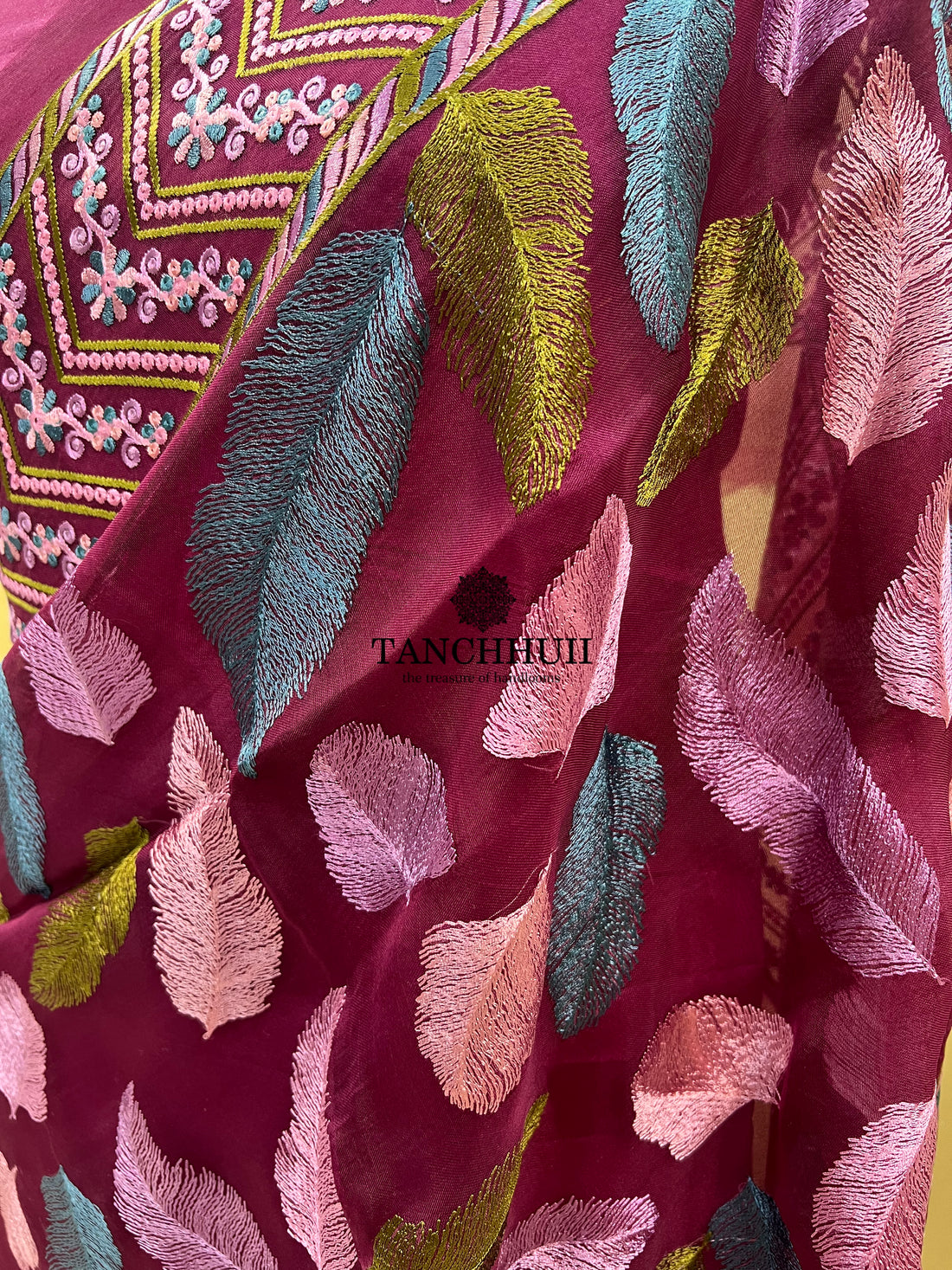 PURE BANARASI ORGANZA SILK CHIKANKARI SAREE