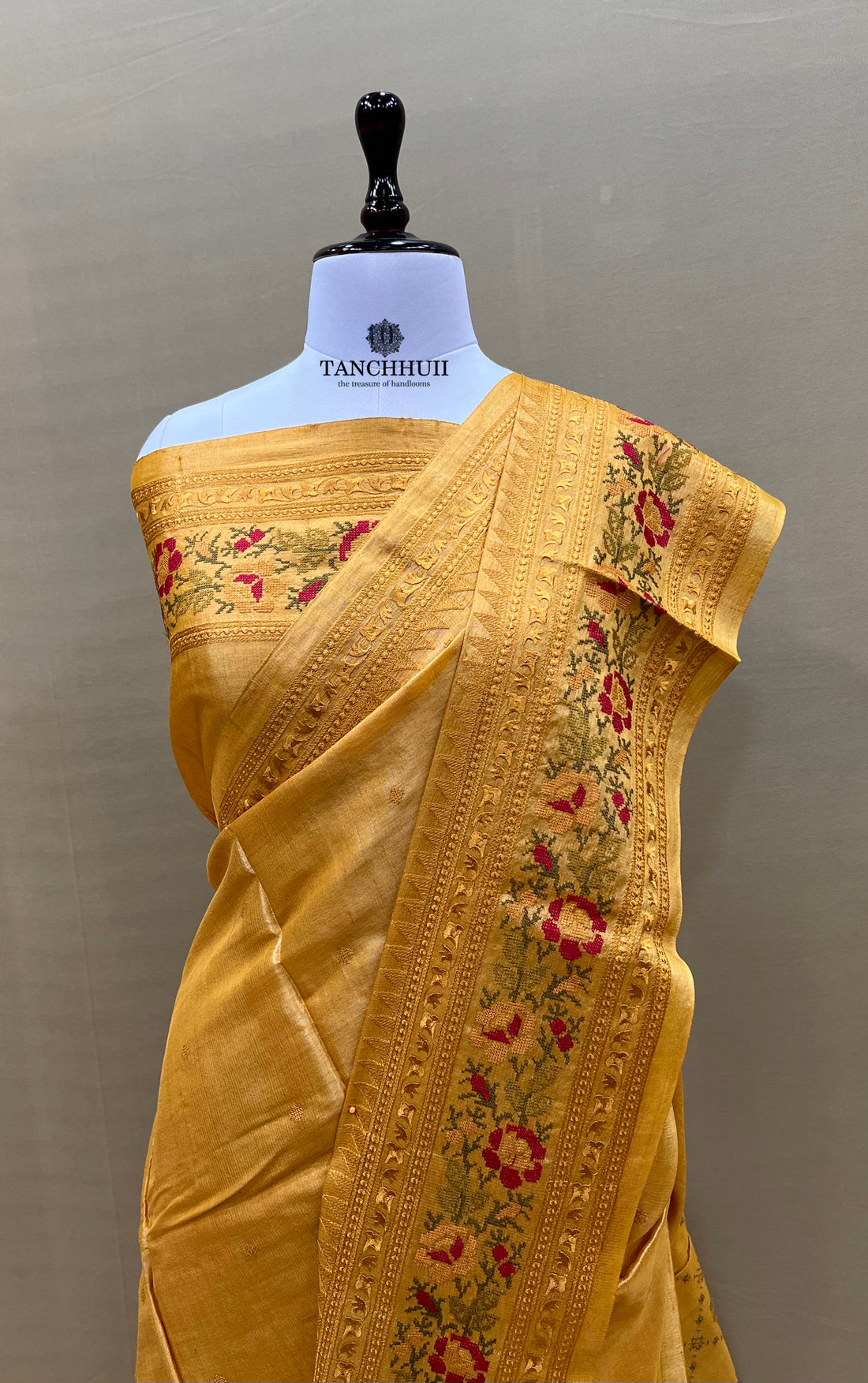 PURE BANARASI DESI TUSSAR CHIKANKARI SAREE