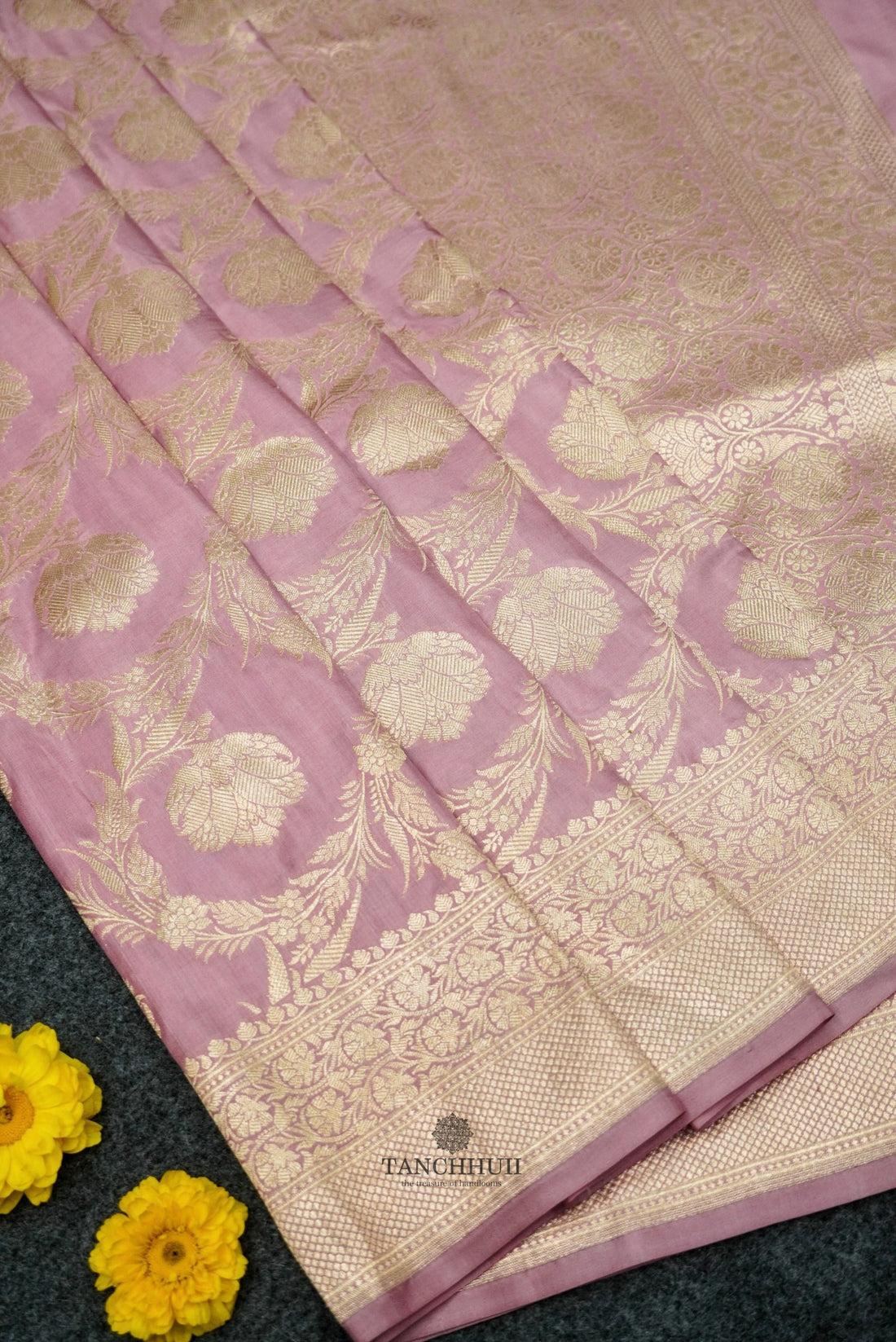 'AURA PEACH' PURE KATAAN SILK JAAL BANARASI SAREE