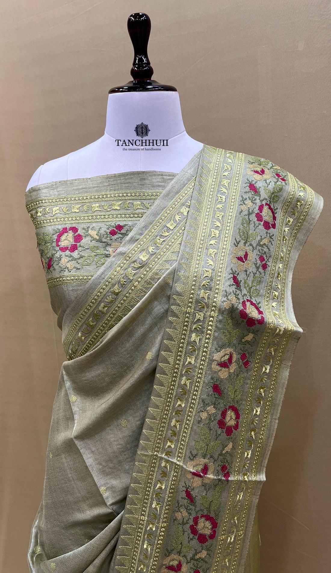 PURE BANARASI DESI TUSSAR SILK CHIKANKARI SAREE