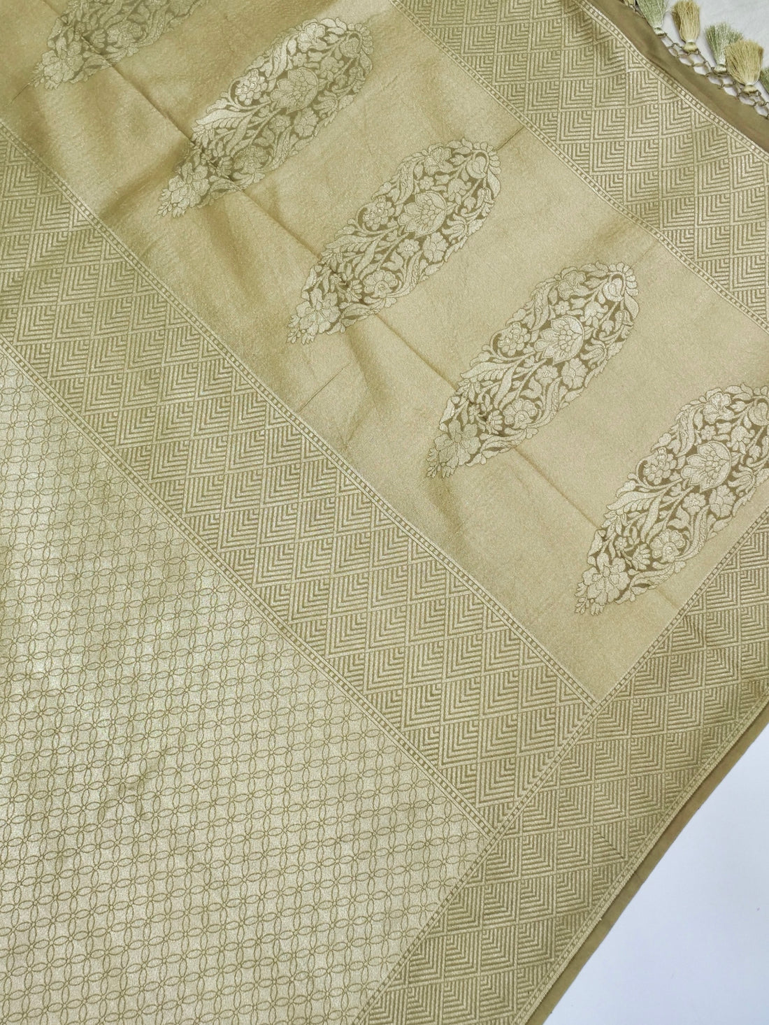 'SOIL BEIGE' PURE MASHRU SATIN SILK TANCHHUII BANARASI SAREE- Beige pure Banarasi mashru satin silk saree