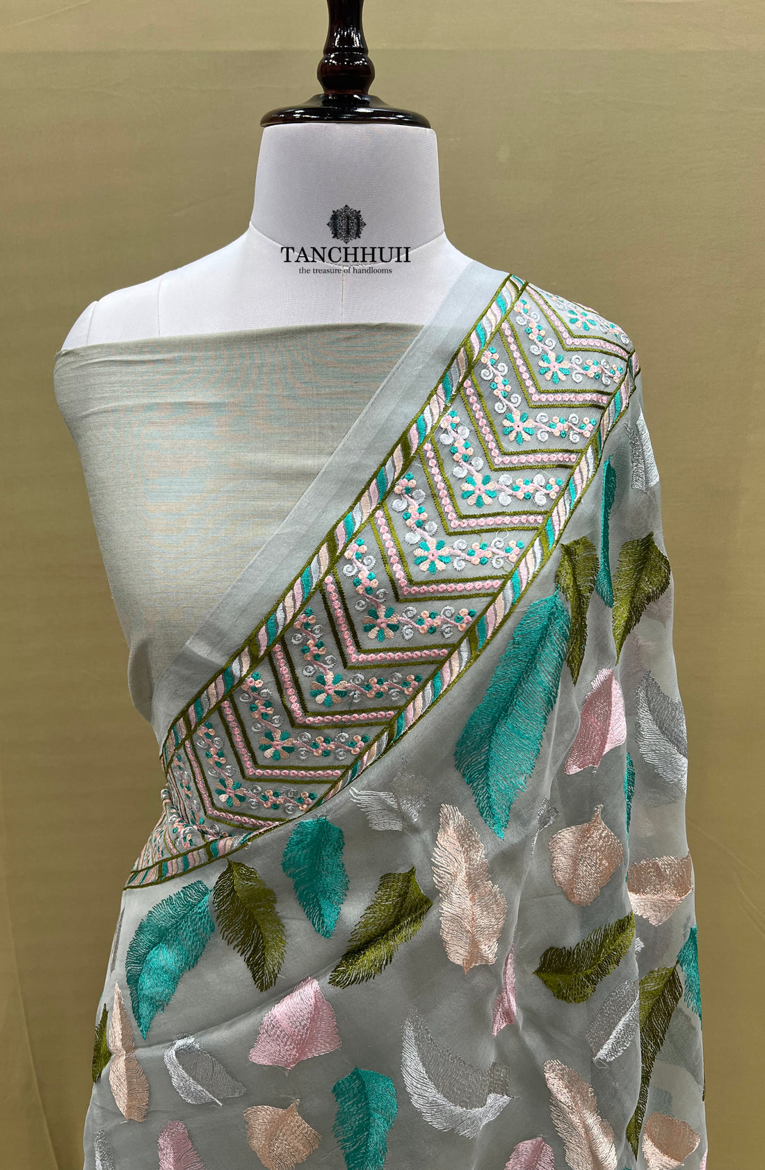 PURE BANARASI ORGANZA SILK CHIKANKARI SAREE