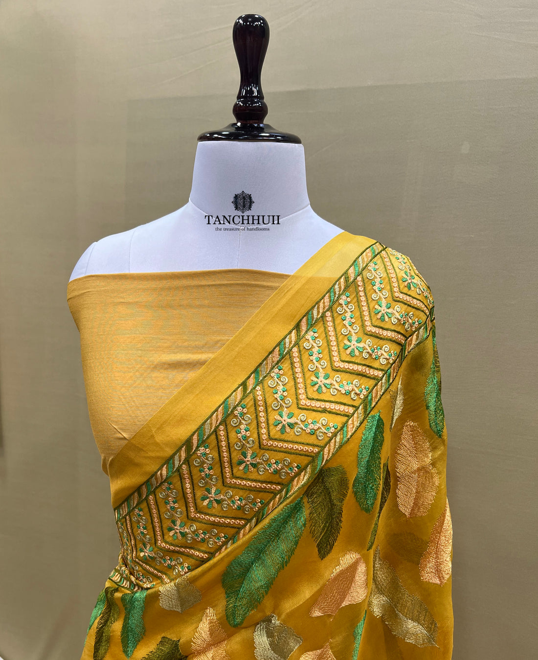 PURE BANARASI ORGANZA SILK CHIKANKARI SAREE