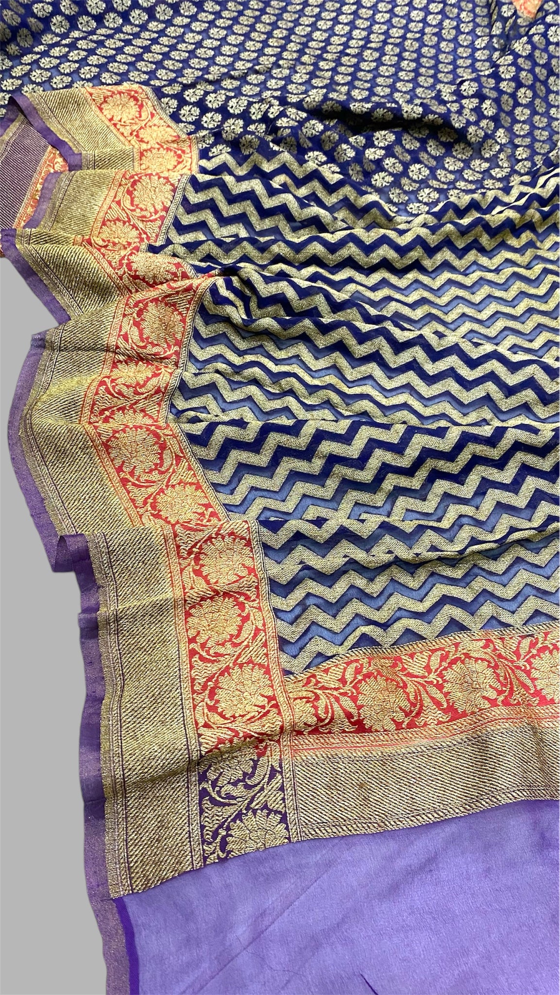 '3D' PURE KHADDI GEORGETTE HANDLOOM BANARASI HALF AND HALF DUPATTA