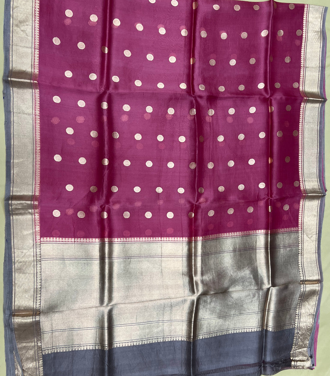 PURE BANARASI HANDWOVEN ORGANZA SILK SAREE - KADHUA MOTIF